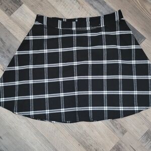 Old Navy Size 8 Black White Plaid Skater Skirt Preppy Academia Knee Length